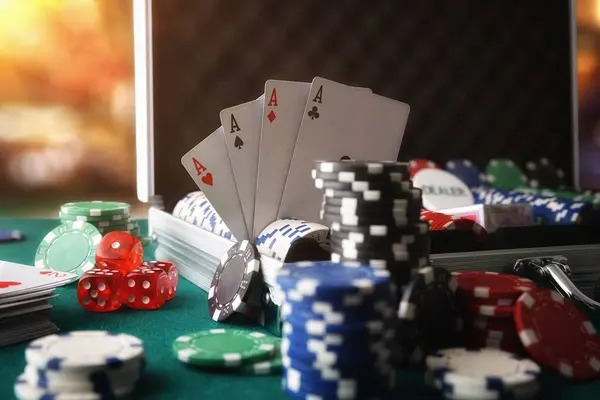 Live croupier spinning the roulette wheel on mentari jitu